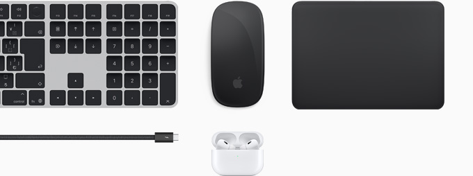 Magic Keyboard、Magic Mouse、Magic Trackpad、Thunderbolt 4 Proケーブル、AirPods Proを含むアクセサリのコレクション