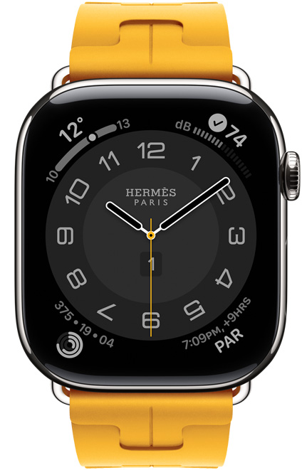 Apple Watch Hermès Series 11，Circulaire 指針錶面 (時針、分針、秒針；複雜功能：天氣、健身記錄圓圈、巴黎時間、噪音)，配備銀色鈦金屬錶殼；右側(cè)外觀、數(shù)碼錶冠；配搭 Jaune 黃色 (鳥羽黃色) Kilim Single Tour 錶帶，採用 fluoroelastomer 橡膠物料