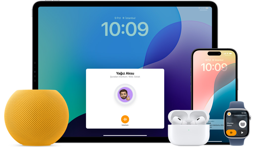 Sar? renkte bir HomePod mini, bir iPad, kutusuyla birlikte AirPods, bir iPhone ve kot rengi kordonla e?le?tirilmi? bir Apple Watch yan yana s?ralan?yor.