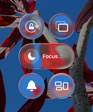 Πολ?χρωμη αρχικ? οθ?νη iPhone με διαφαν? Liquid Glass apps και widgets